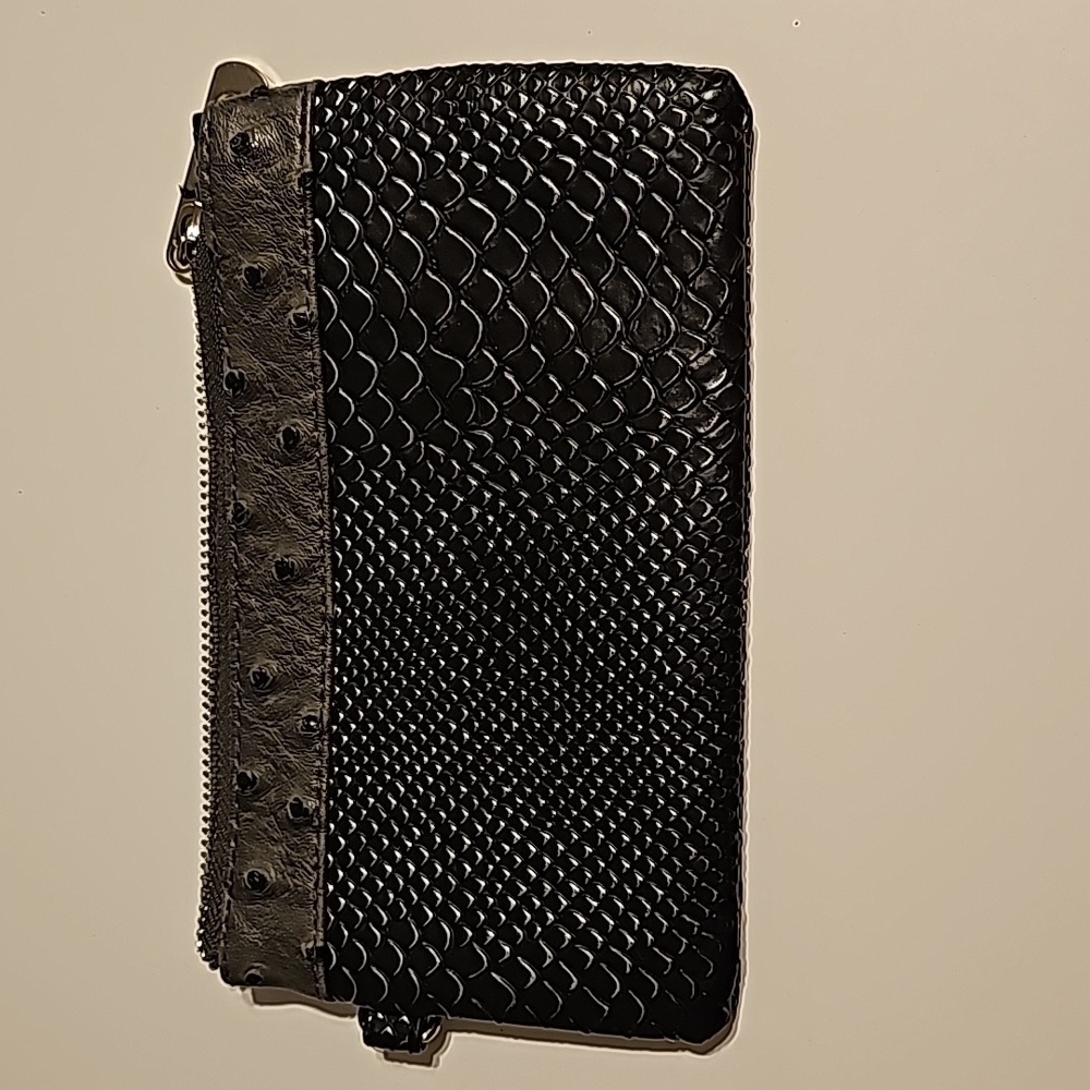Big Buddha Wristlet Ostrich print, Black and Gray